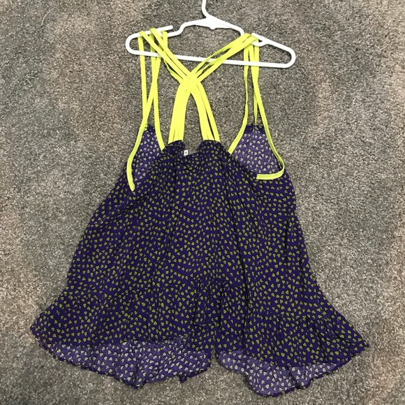 Purple tank with lime green design - Picture 2 of 2